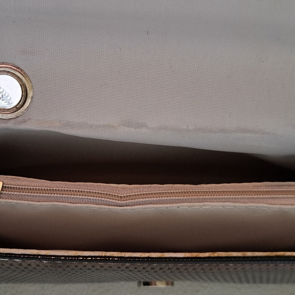 Black and Cream Purse - Picture 8 of 12